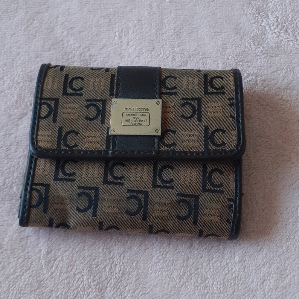 Liz Claiborne wallet
